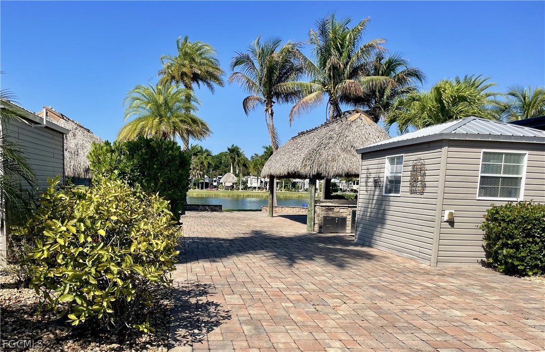 5230 Pineland Daisy Trail