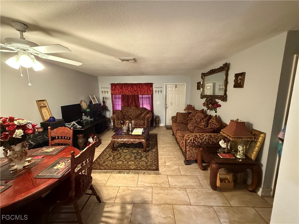 4438/4440 Glenwood Avenue