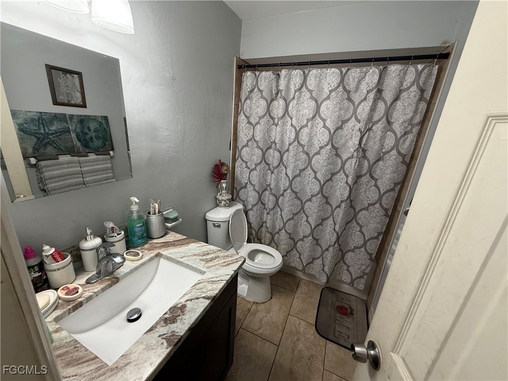 4438/4440 Glenwood Avenue