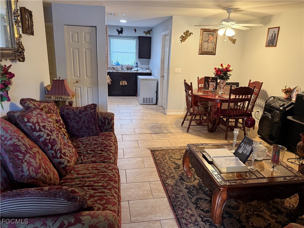 4438/4440 Glenwood Avenue