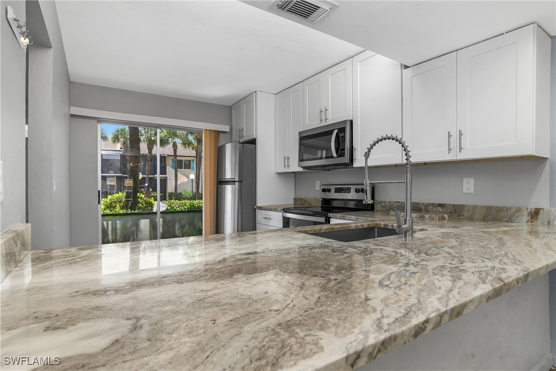 4200 Looking Glass Lane 4207