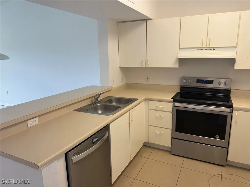 Naples, Florida 34119, United States, 2 Bedrooms Bedrooms, ,1 BathroomBathrooms,Residential,Active,213183