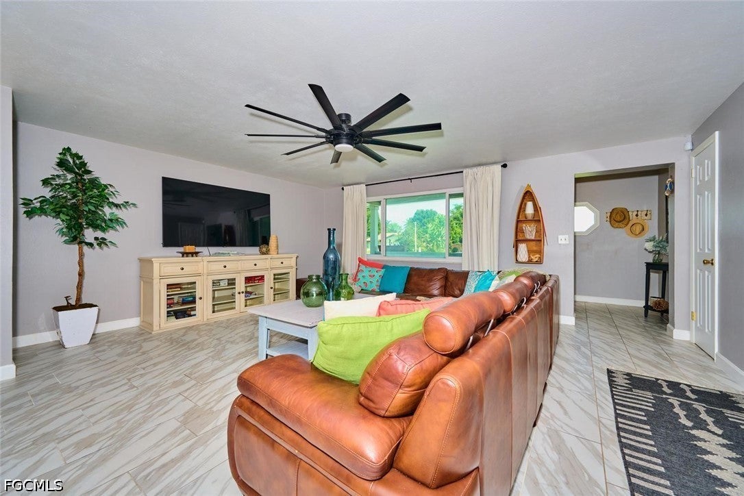 2212 Crystal Drive