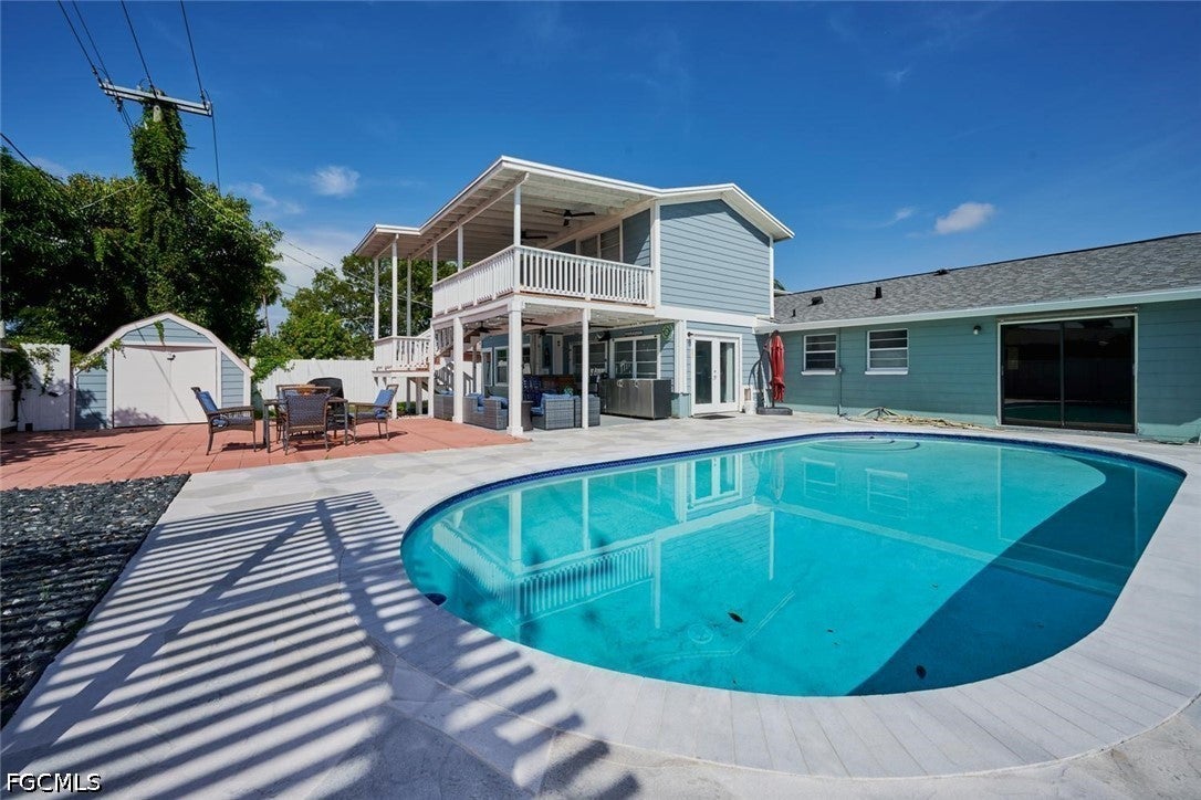 2212 Crystal Drive