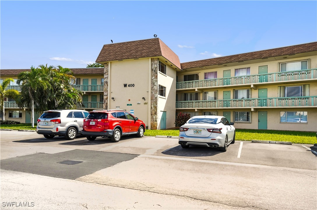 View of apartment building / complex featuring unc