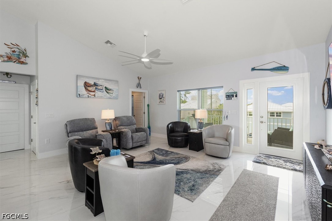 5545 Avenida Pescadora