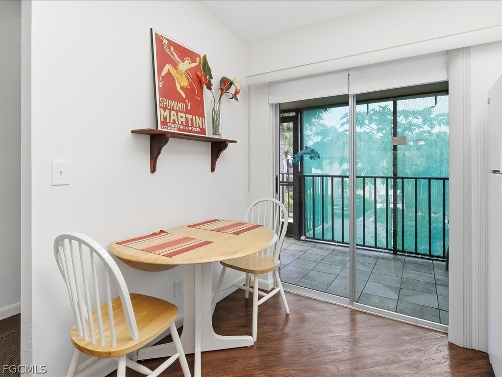 4200 Looking Glass Lane 4204