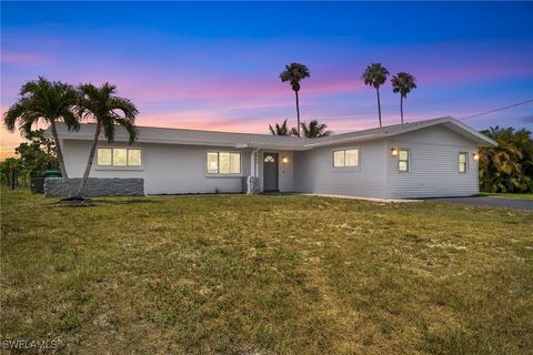 1206 NE 4th Terrace Cape Coral FL 33909