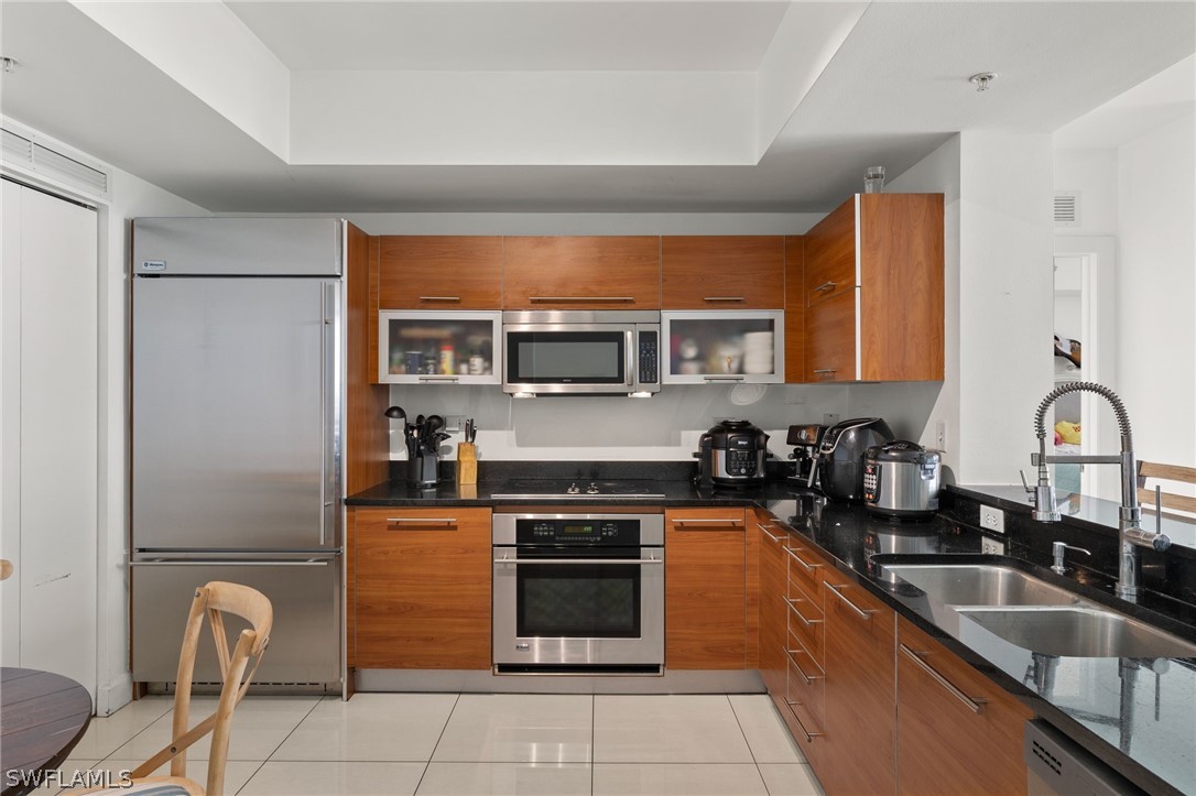 3000 Oasis Grand Boulevard 3002