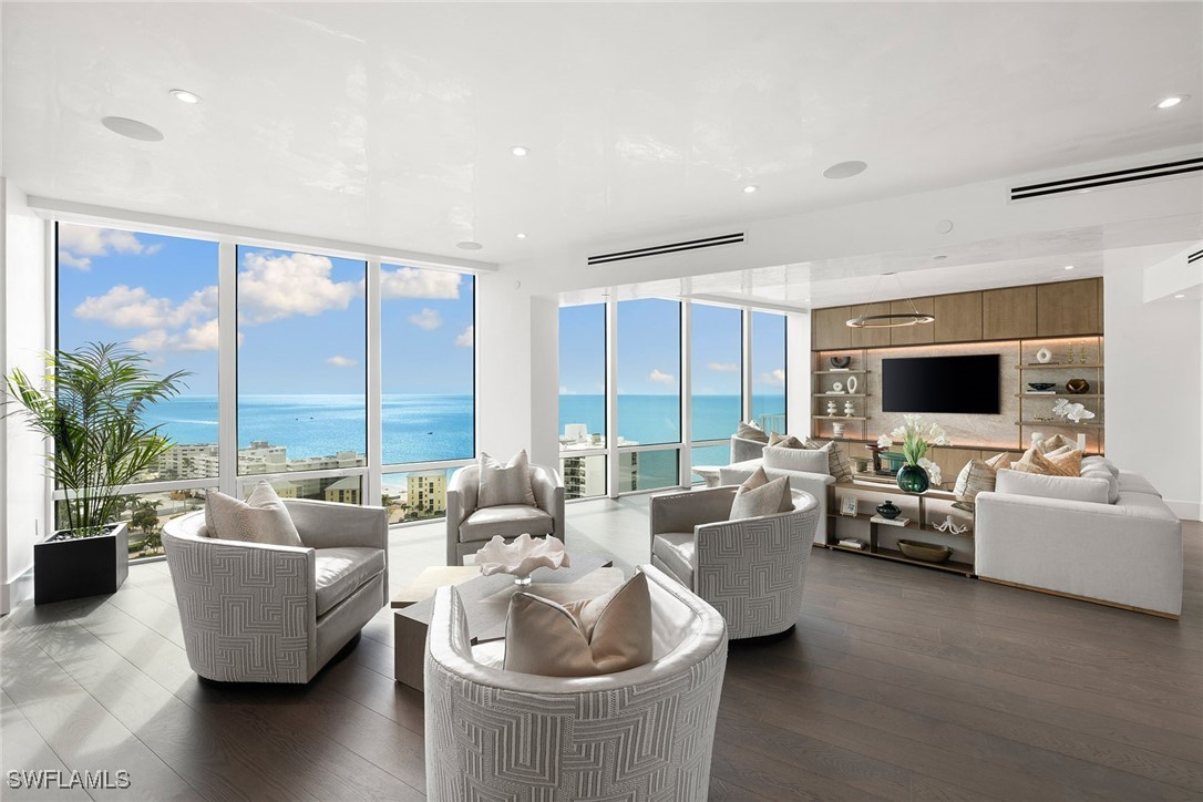 3971 Gulf Shore Boulevard N PH-301