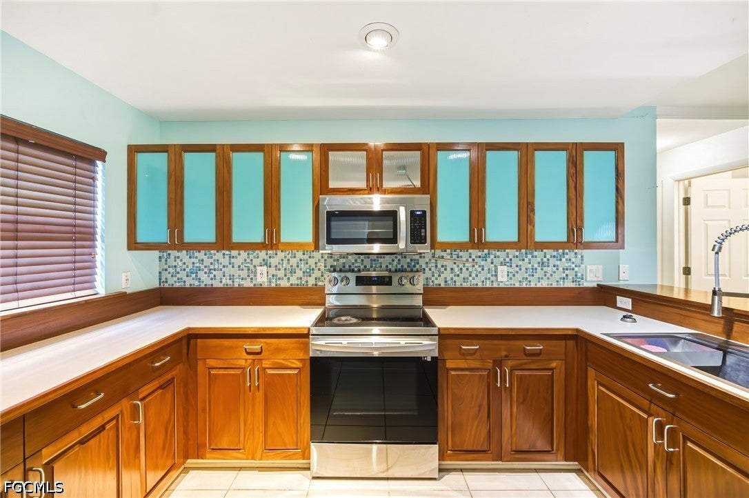 2038 NW 3rd Terrace