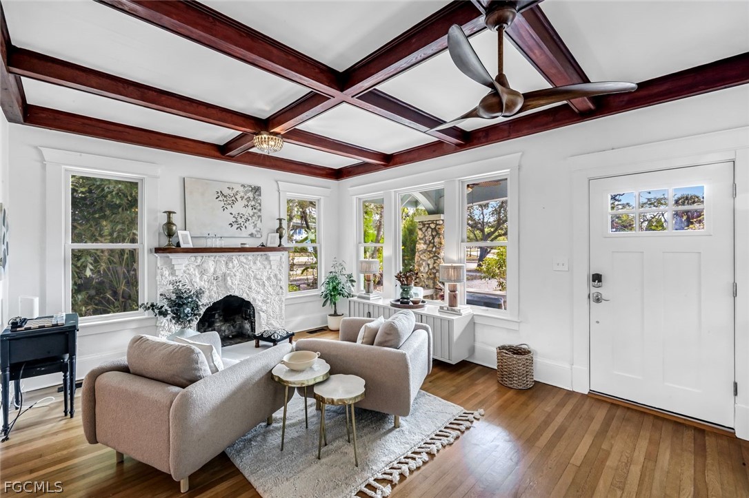 1473 Barcelona Avenue