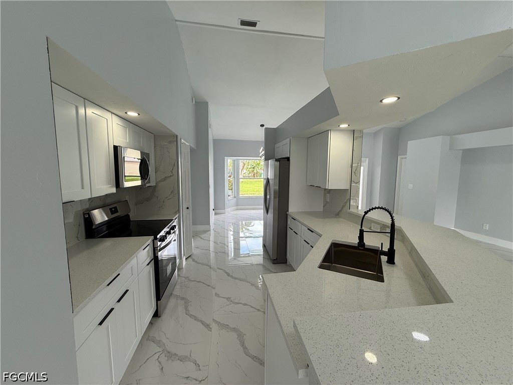 2401 Fisher Court