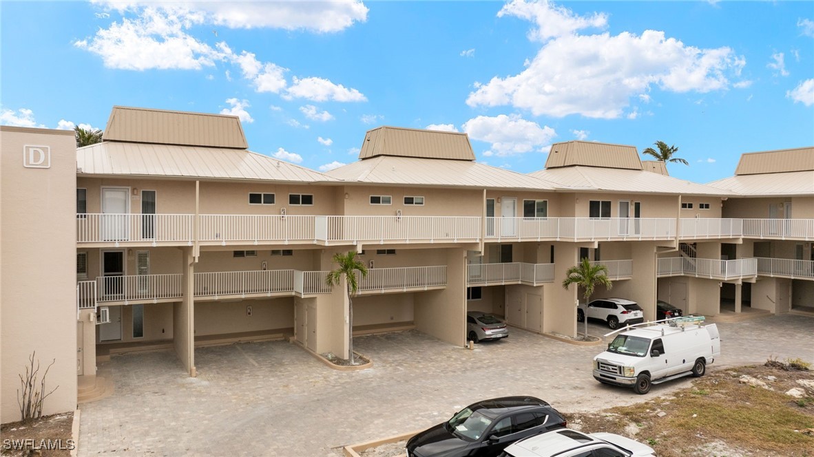 200 Periwinkle Way 231