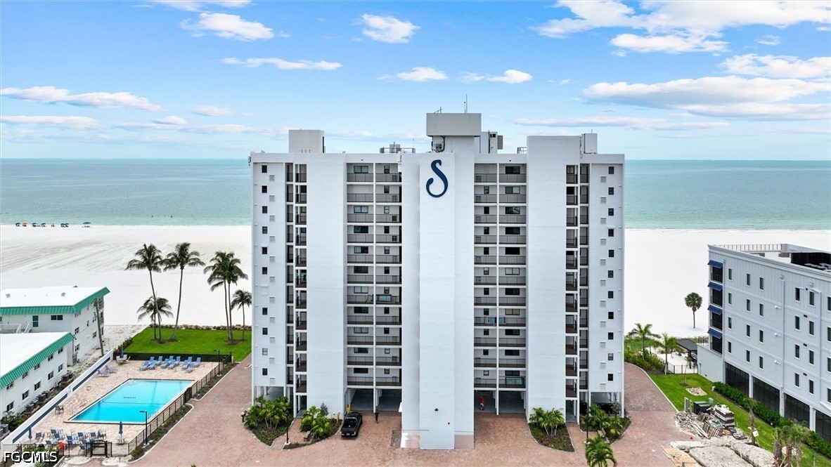 6400 Estero Boulevard 301