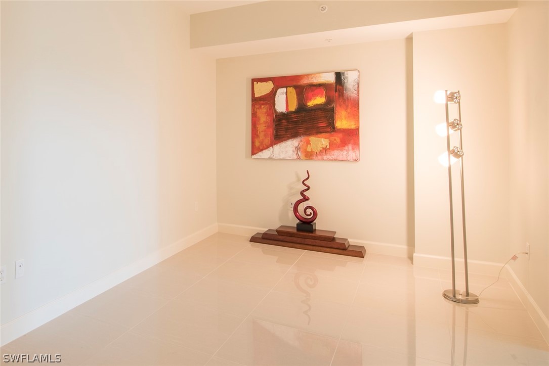 3000 Oasis Grand Boulevard 2803