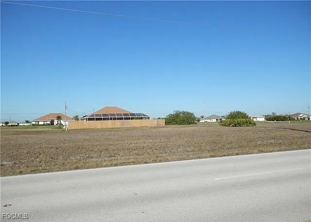 1002 Santa Barbara Boulevard N