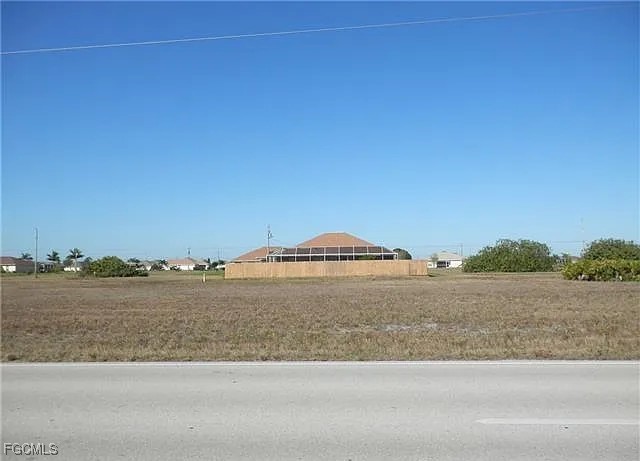 1002 Santa Barbara Boulevard N