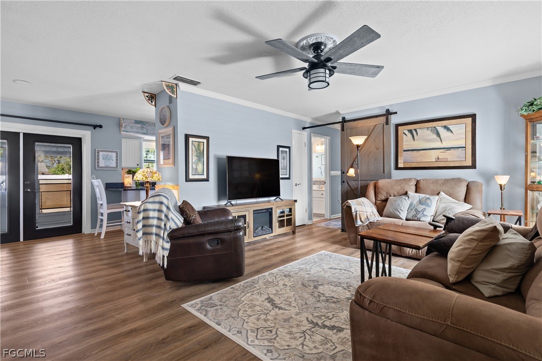 4721 Orange Grove Boulevard