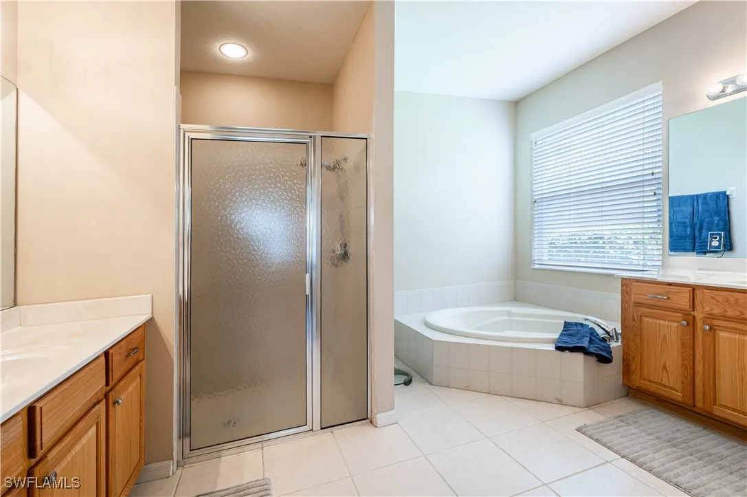 Naples, Florida 34116, United States, 5 Bedrooms Bedrooms, ,4 BathroomsBathrooms,Residential,Active,181411