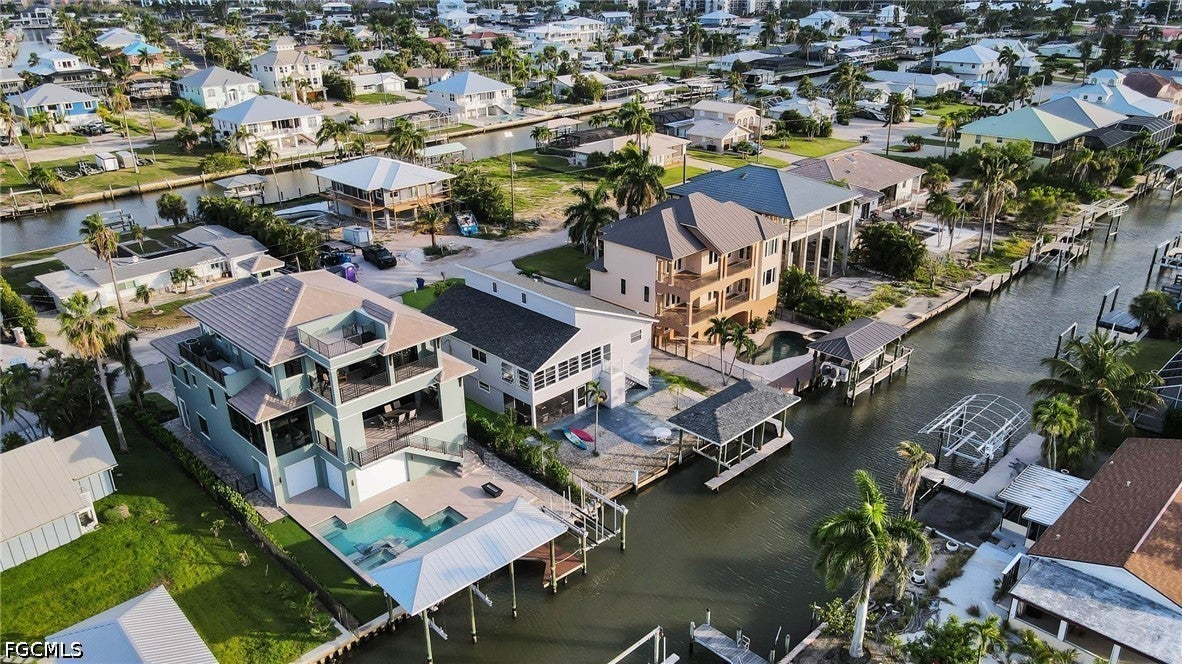 261 Egret Street