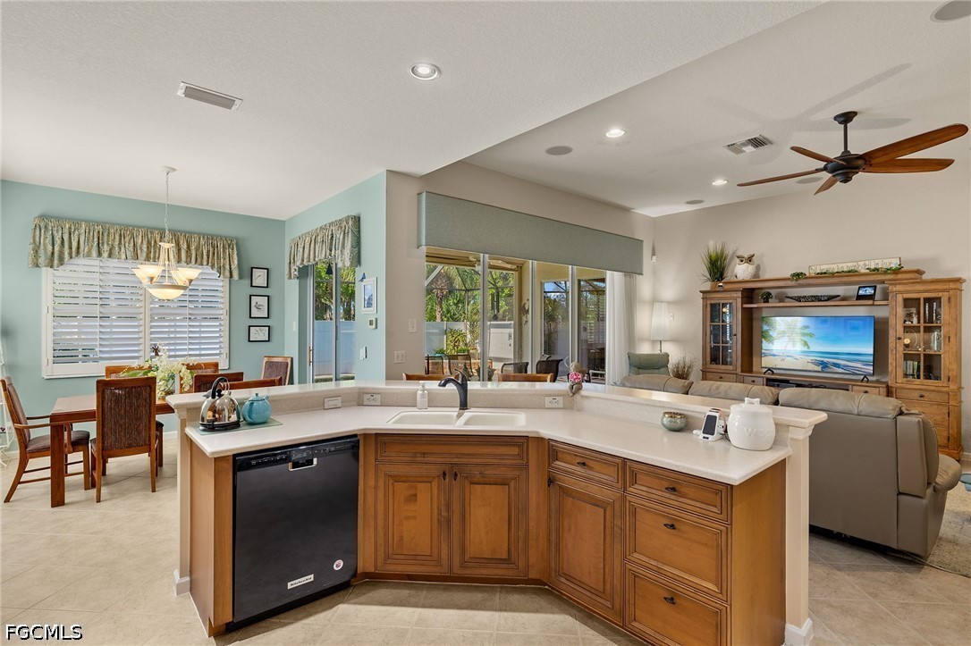 8872 King Henry Court