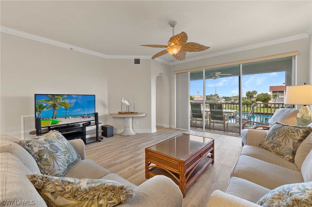 1613 Orchid Boulevard 201