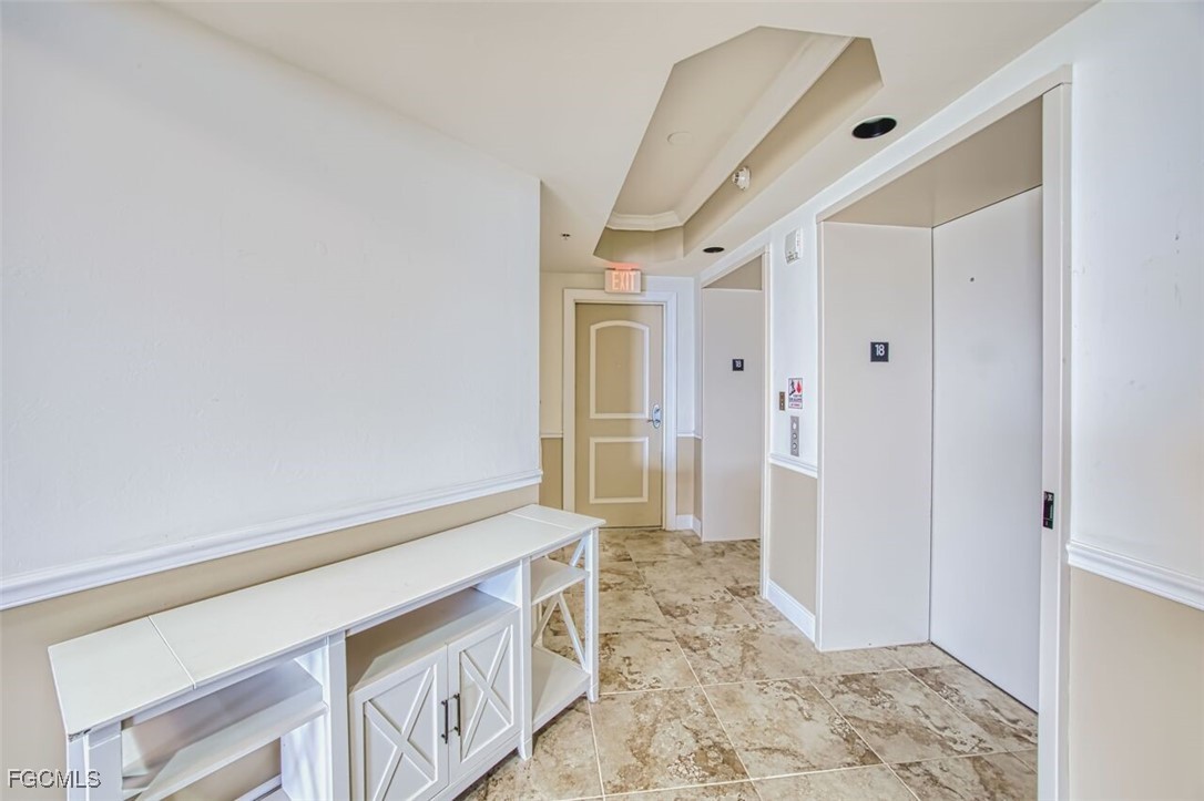 2090 W First Street 1810