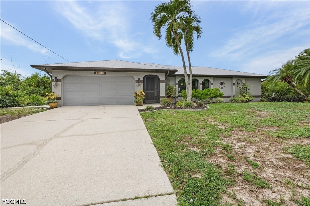 11553 Oakland Drive