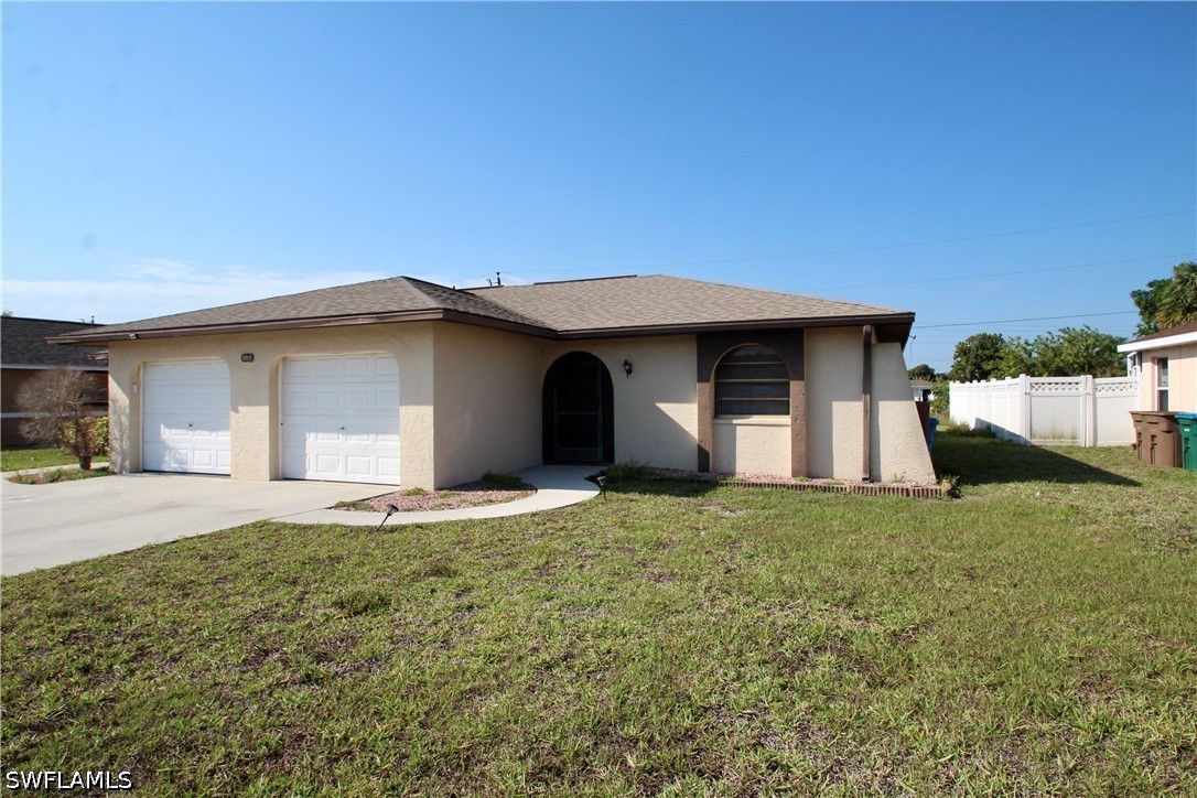 Photo 1 of 18 — 3808 SE 11th Avenue A, Cape Coral, FL 33904