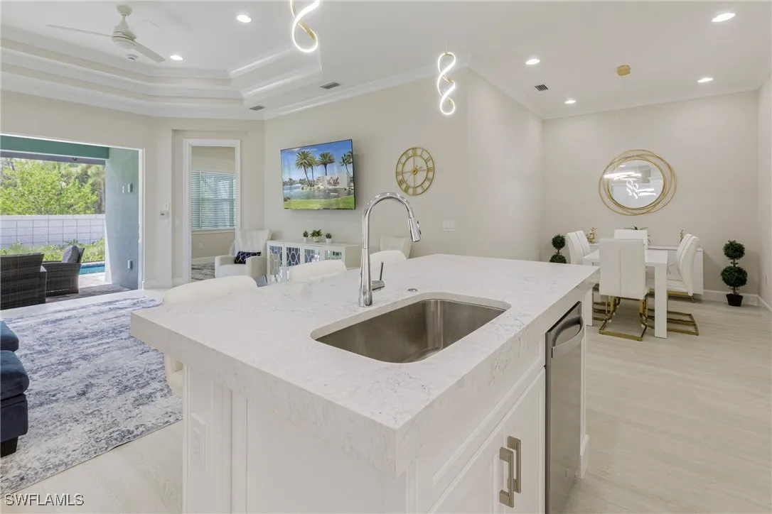 Naples, Florida 34112, United States, 2 Bedrooms Bedrooms, ,2 BathroomsBathrooms,Residential,Active,205552