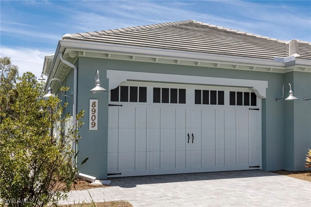 Naples, Florida 34112, United States, 2 Bedrooms Bedrooms, ,2 BathroomsBathrooms,Residential,Active,205552