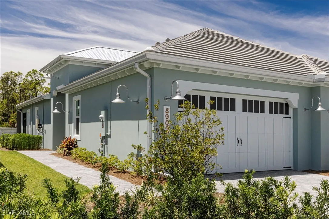 Naples, Florida 34112, United States, 2 Bedrooms Bedrooms, ,2 BathroomsBathrooms,Residential,Active,205552