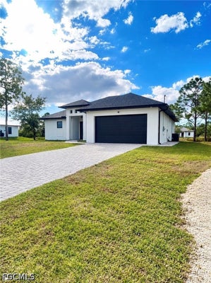 803 WAGNER AVE, LEHIGH ACRES, FL 33972 - Image 8a7dc6c8d9cf58b1b6bf1beccde60423/3826961333