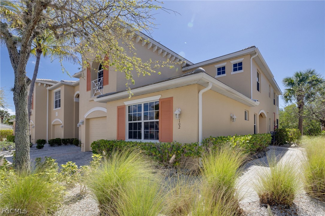 14562 Dolce Vista Road 102