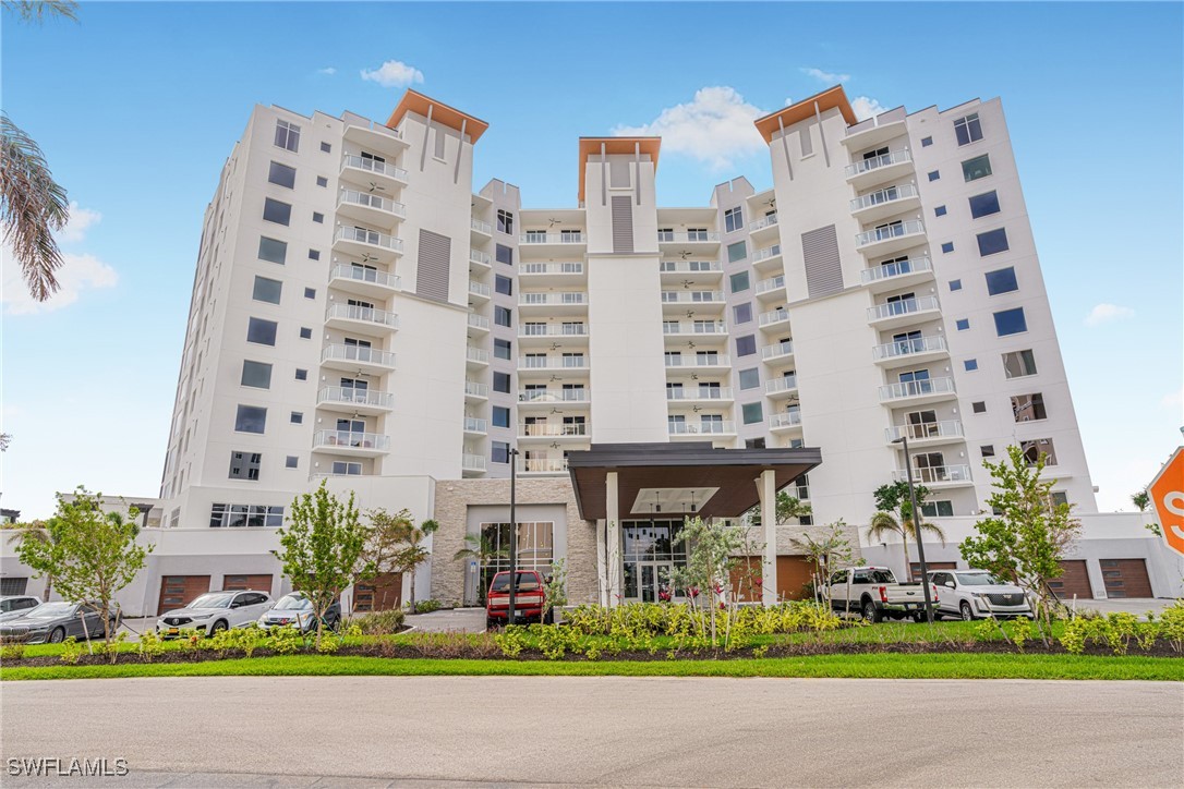 4142 Bay Beach Lane 904