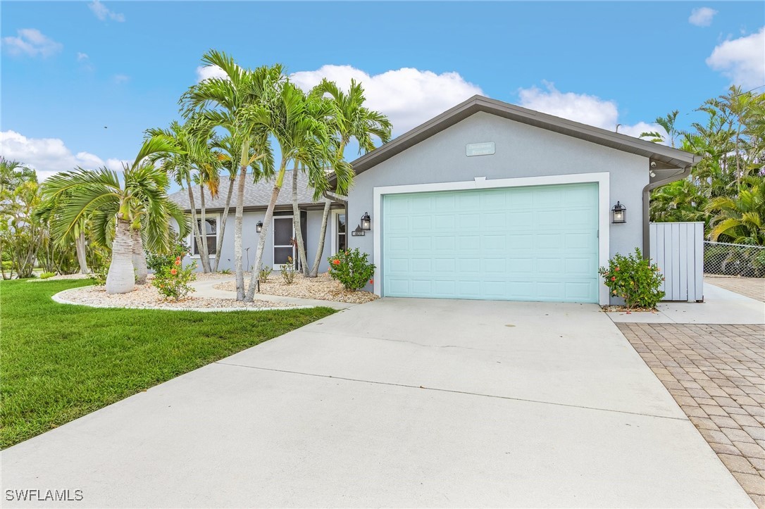 401 SW 38th Place