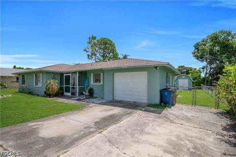 Tiny photo for 2202 Parkview Drive, Fort Myers, FL 33905 (MLS # 2026030771)