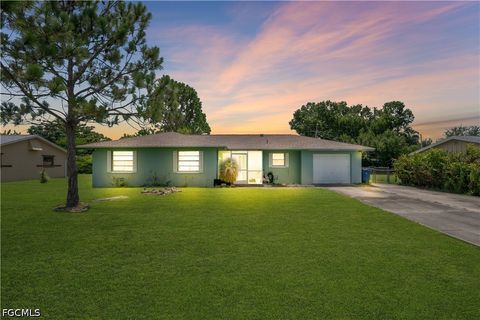Photo of 2202 Parkview Drive, Fort Myers, FL 33905 (MLS # 2026030771)