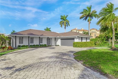 1823 Hurricane Harbor Lane Naples FL 34102