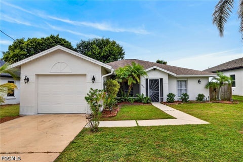 Tiny photo for 2940 Dunbar Avenue, Fort Myers, FL 33916 (MLS # 2026039256)