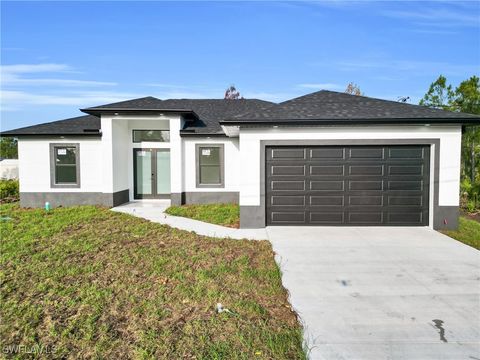464 Redwing Street Lehigh Acres FL 33974