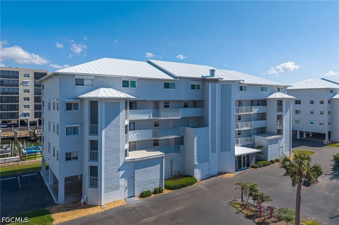 4531 Bay Beach Lane 334