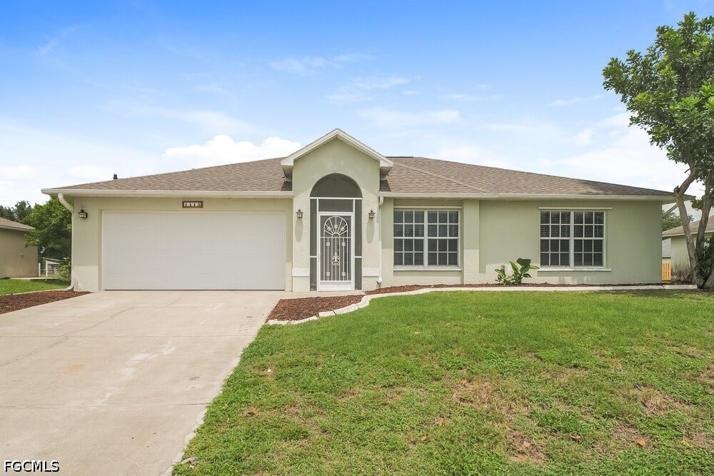 Photo 1 of 16 — 1413 SW 11th Place, Cape Coral, FL 33991