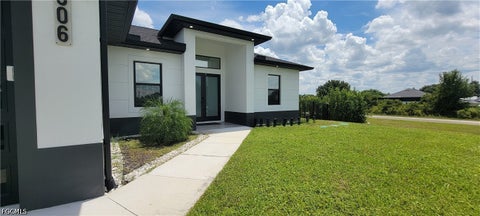Tiny photo for 1906 Veinna Street, Lehigh Acres, FL 33972 (MLS # 2026035528)