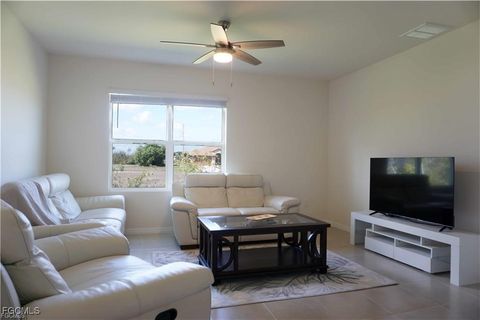 517 Kismet Parkway W Cape Coral FL 33993