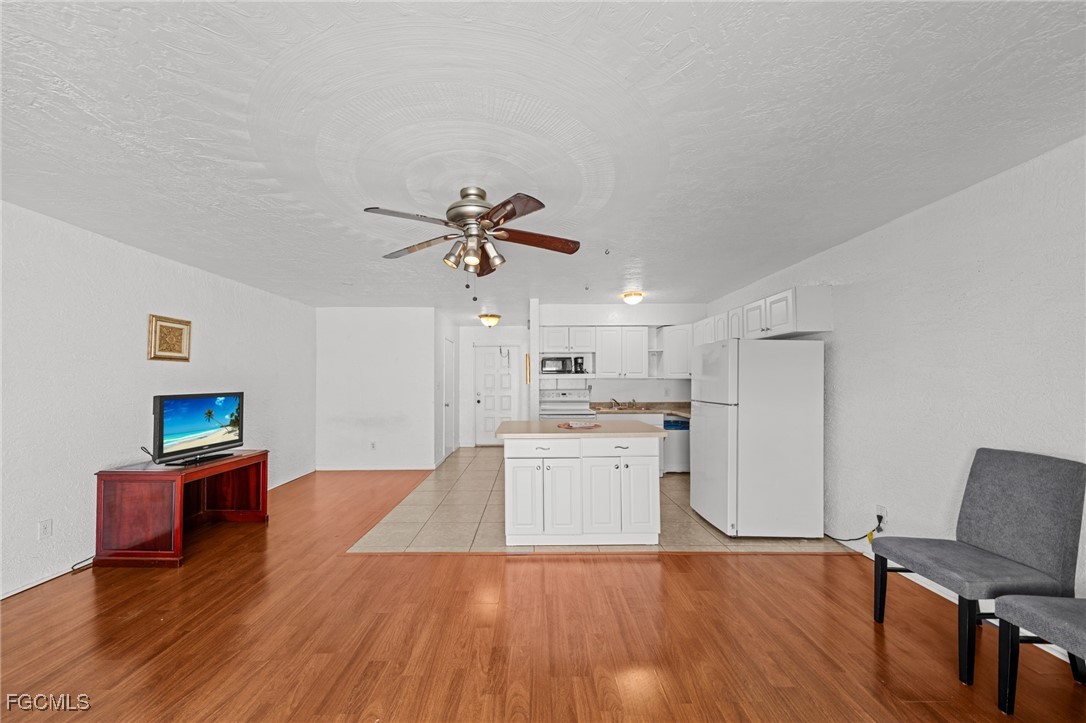 830 Wiggins Pass Road 14