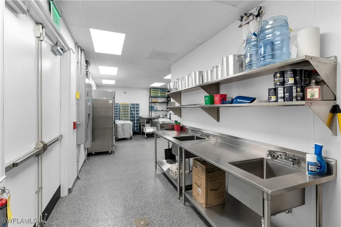 Fort Myers, Florida, 33908, United States, ,Commercial,Active,1995235