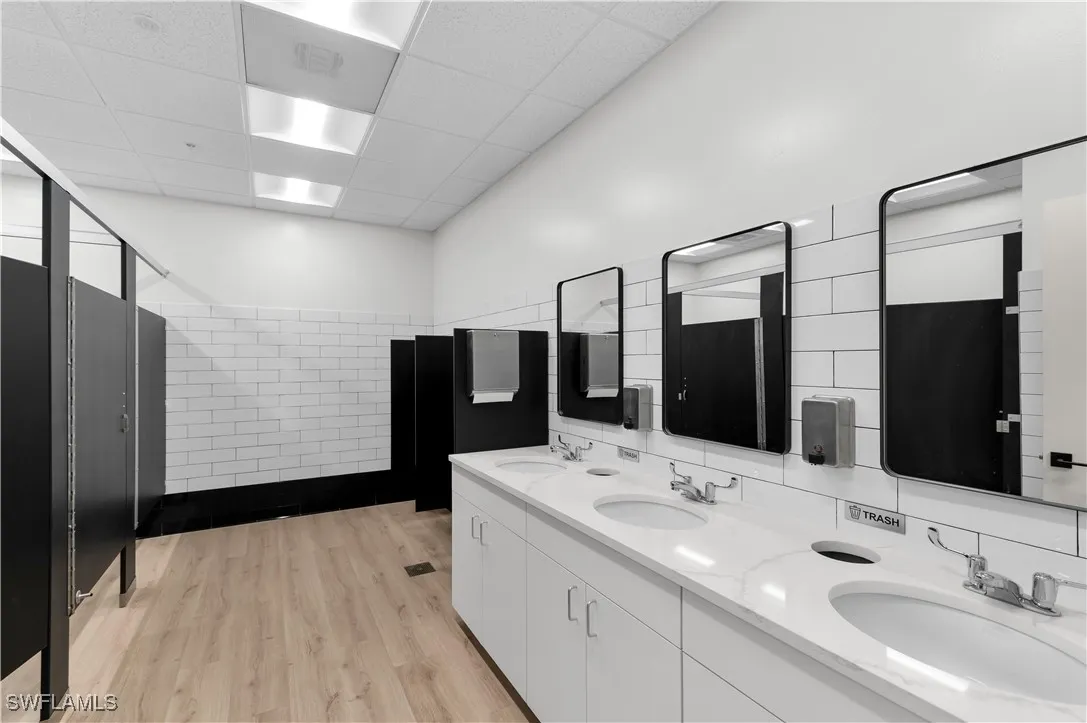 Fort Myers, Florida, 33908, United States, ,Commercial,Active,1995235