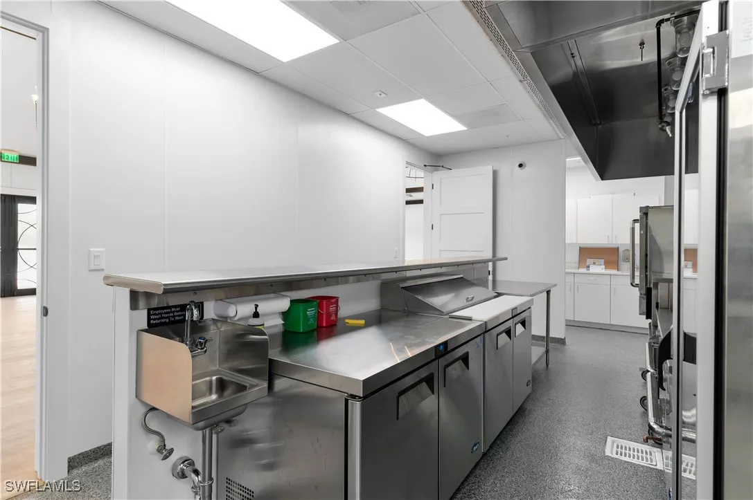 Fort Myers, Florida, 33908, United States, ,Commercial,Active,1995235